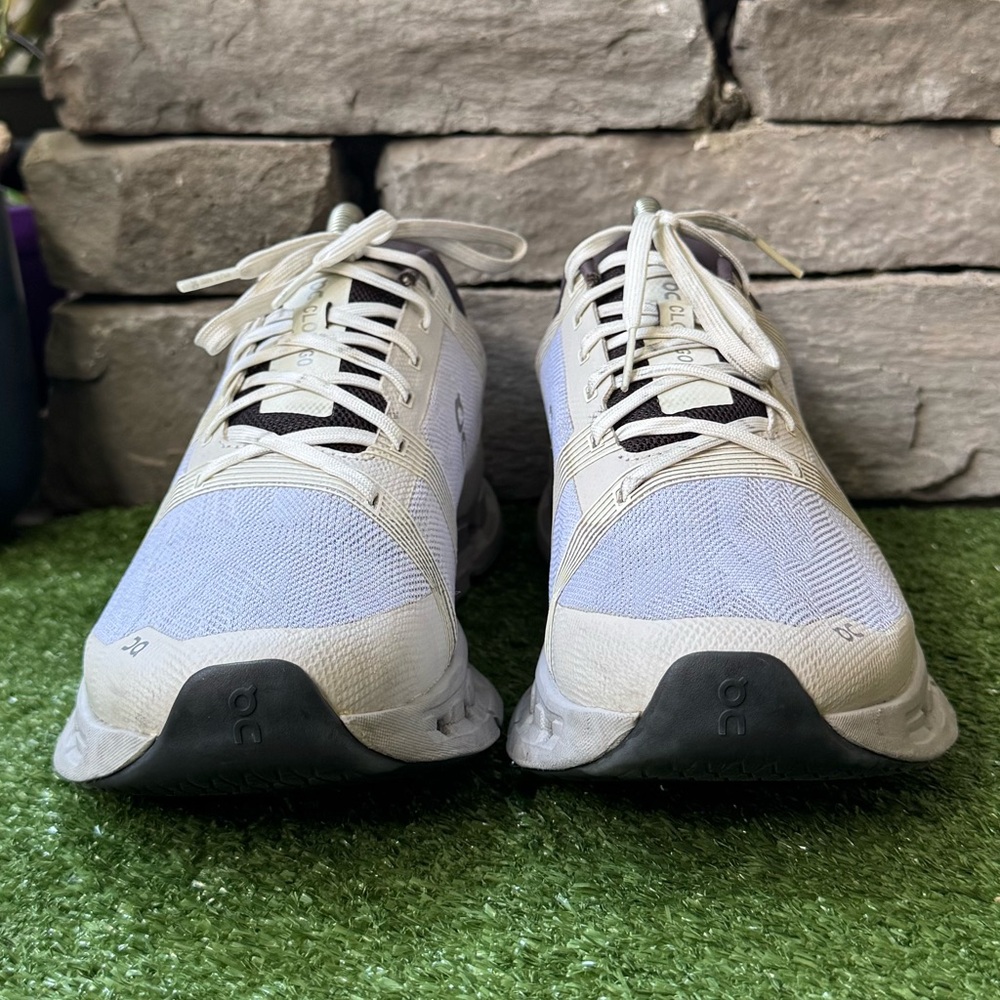 On Cloud Running Cloudgo Women’s Sneakers - Picture 4 of 9